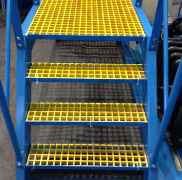 Yellow Walkway FRP Grating Panel Kisi Fiberglass Non Slip Ukuran 30*30mm