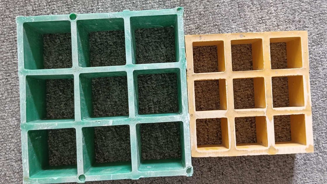 Warna-warni FRP Grating Fiberglass Lantai Grid Outdoor Drain Cover Car Wash Grille 38x38mm