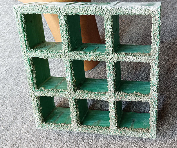 Bahan Serat Kaca Hijau 38*38*38mm Ketebalan Frp Grating Anti Slip Grille