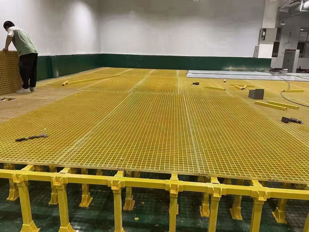 Disesuaikan Berbagai ukuran FRP Grating Untuk Walkway Atau Platform Untuk memuaskan Anda