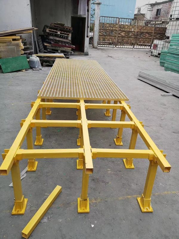 FRP Grating Digunakan Di Platform Atau Walway Dalam 38*38*38mm Dengan Warna Dan Ukuran Disesuaikan