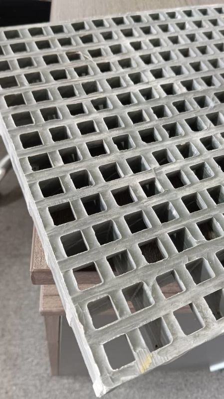 Microporous Grid FRP Small Mesh Grating Untuk Jalan Setapak Atau Platform Penggunaan Ukuran Disesuaikan